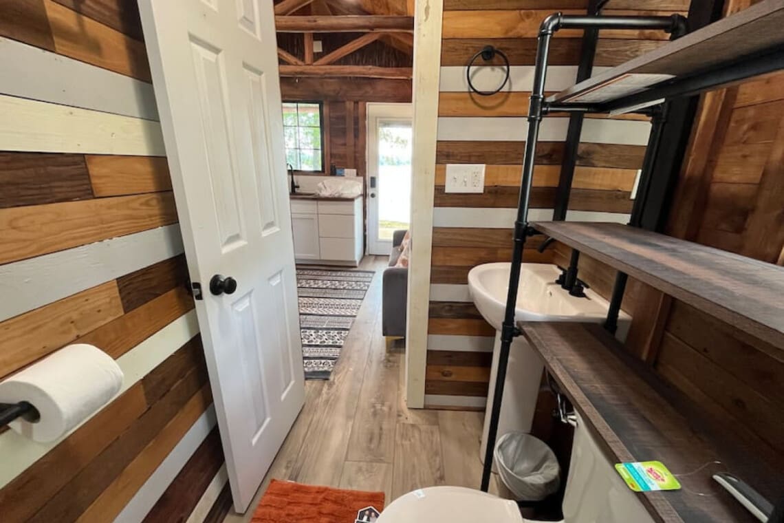 48962 130413 KVvwKMrxHRAT74R 9GTwCiy8GWoZ2O2V00IIyZxXpeU 636413cde393c.jpg