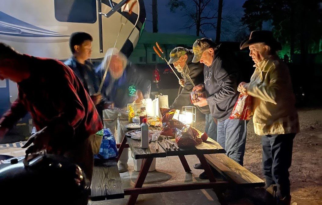 cook out in mid lake campground on toledo bend at hemphill tx