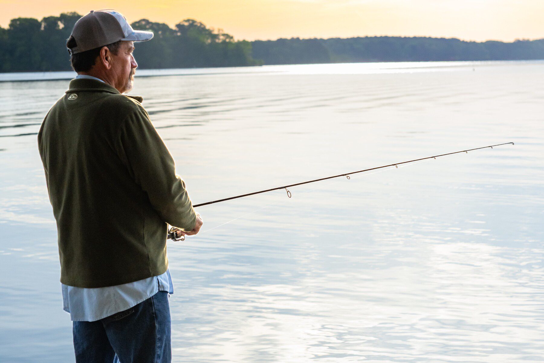 jbp highres mlc 19 fishing on the boat docks in mid lake campground on toledo bend at hemphill tx