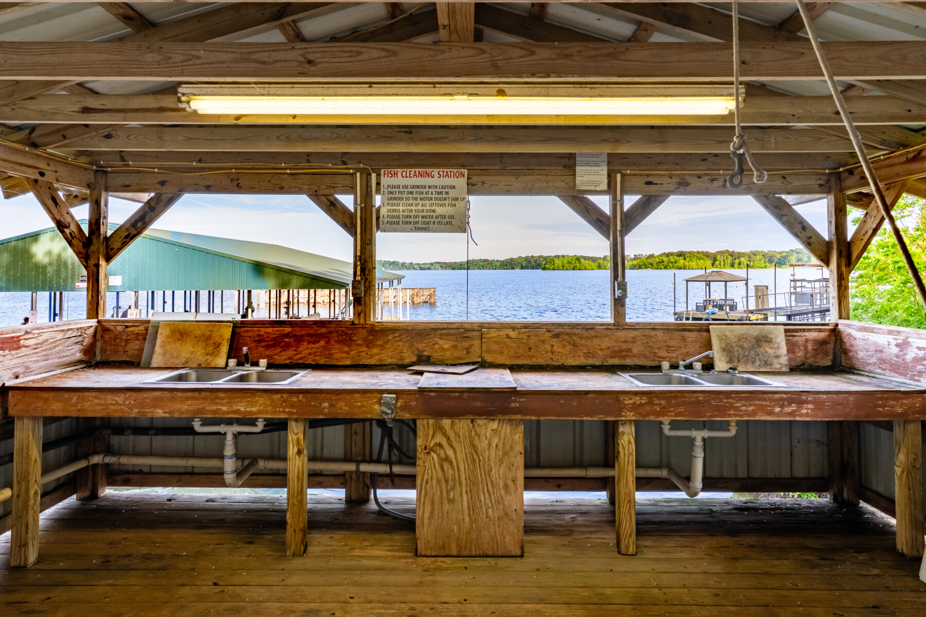 jbp highres mlc fish cleaning station in mid lake campground on toledo bend at hemphill tx